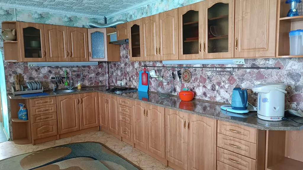 Эллинг на берегу моря