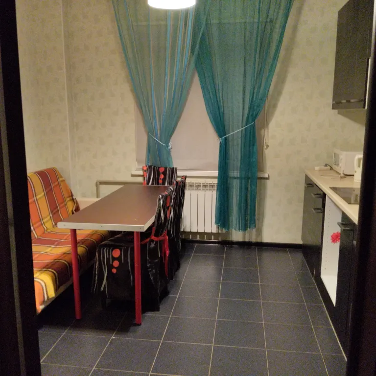 Большая 2-комнатная квартира рядом с канатной дорогой