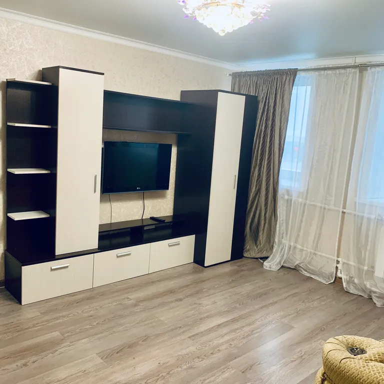 Двухкомнатная возле набережной