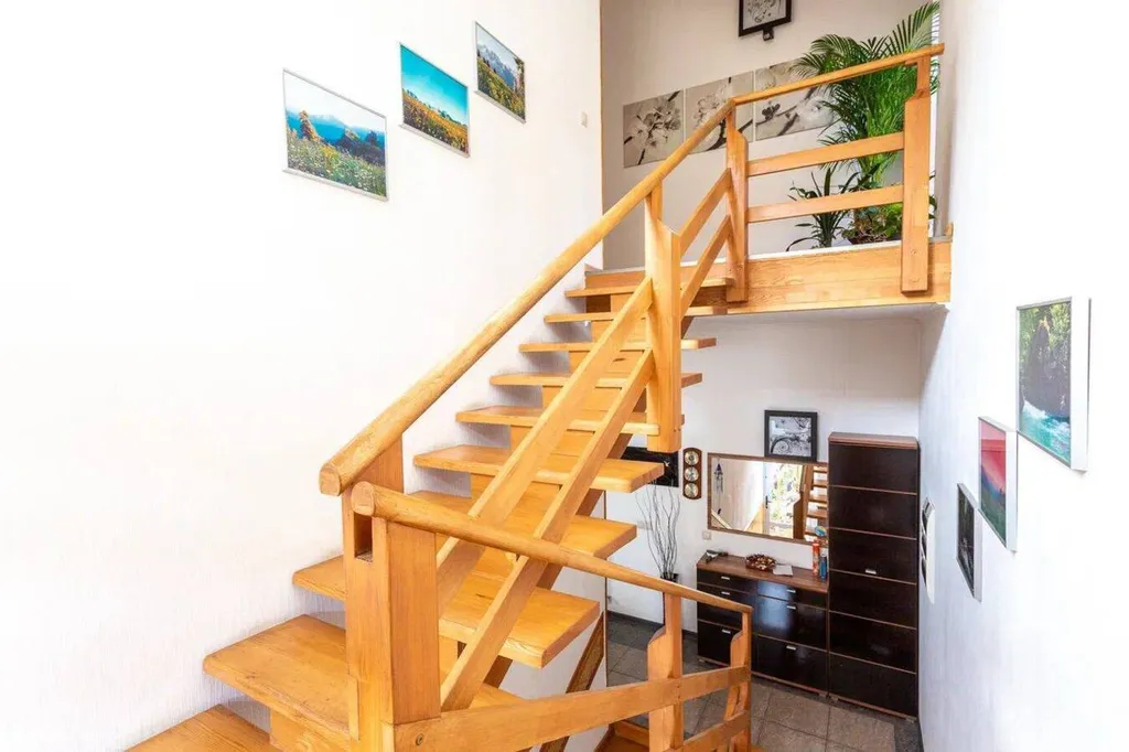 Двухэтажный дом на Турчинского