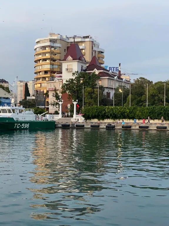 Квартира Квартира-студия  в самом центре на берегу моря — Сочи