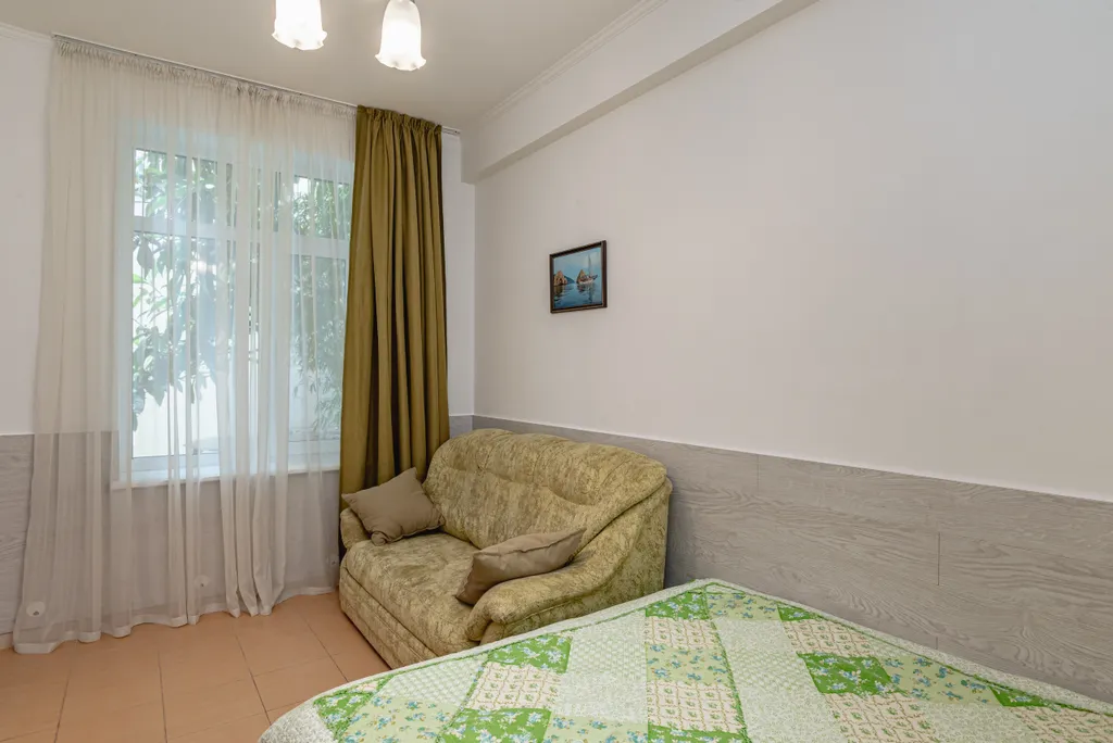 Уютная квартира в центре города со своим двориком