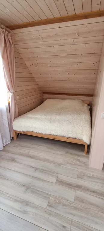 Дом возле ясеня