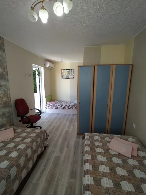 Двухэтажные таунхаусы с личной территорией под ключ