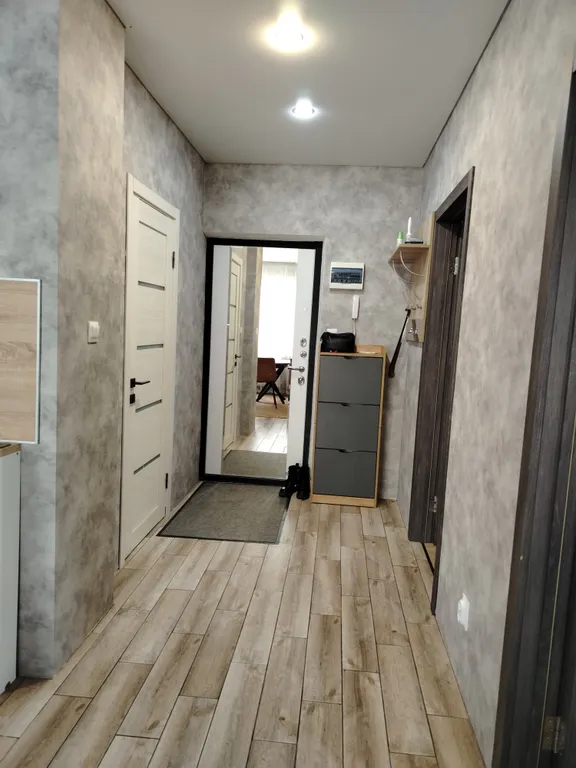 Евротрешка у ЖД вокзал и зоопарка