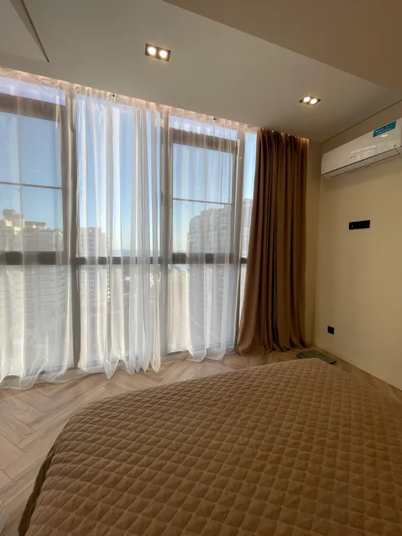 Супер видовая квартира в элитном доме с новым дизайнерским ремонтом