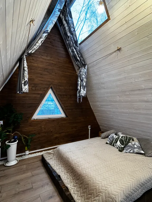 З-комнатный дом У Озера в лесу