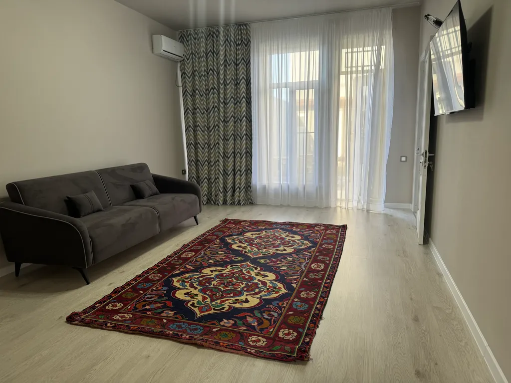 Дом на пoбеpежье Кaспийскогo моpя