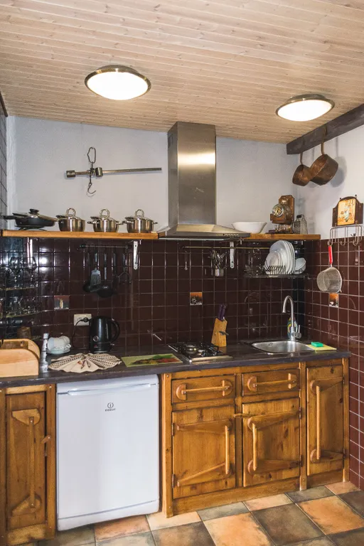 Уютный номер в гостинице в сосновом лесу и на берегу озера