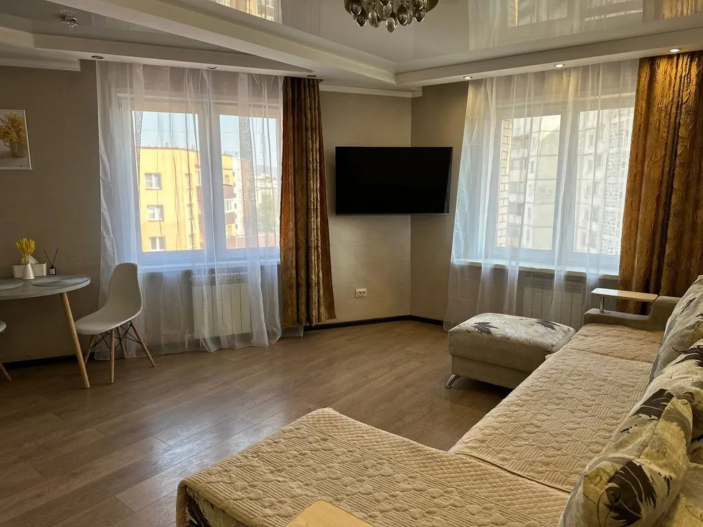 Уютная квартира с кондиционером, в октябрьском районе