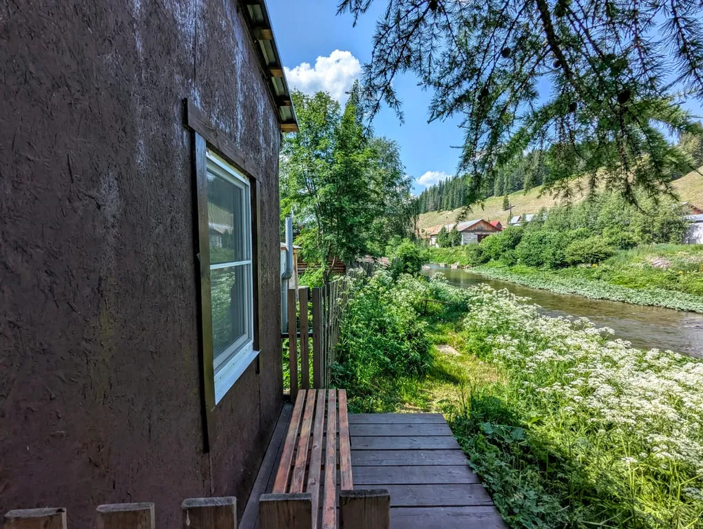Уютный мини дом с видом на реку