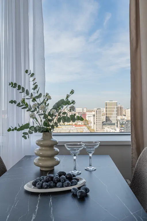 Просторная видовая квартира бизнес-класса в центре