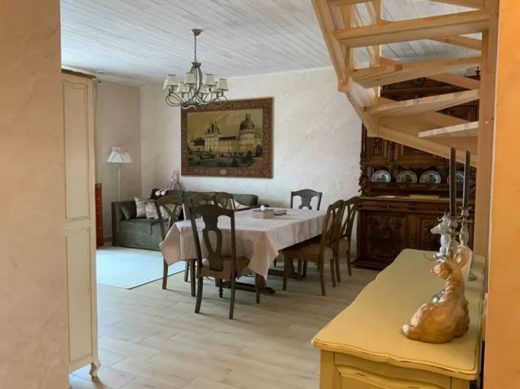 4-комнатный Дом