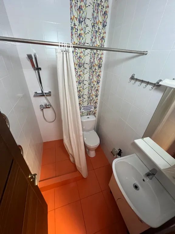 Коттедж Уютный коттедж с бассейном — Южная Озереевка