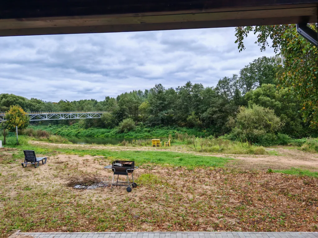 Просторный дом в живописном месте у реки, в 40 минутах от Москвы