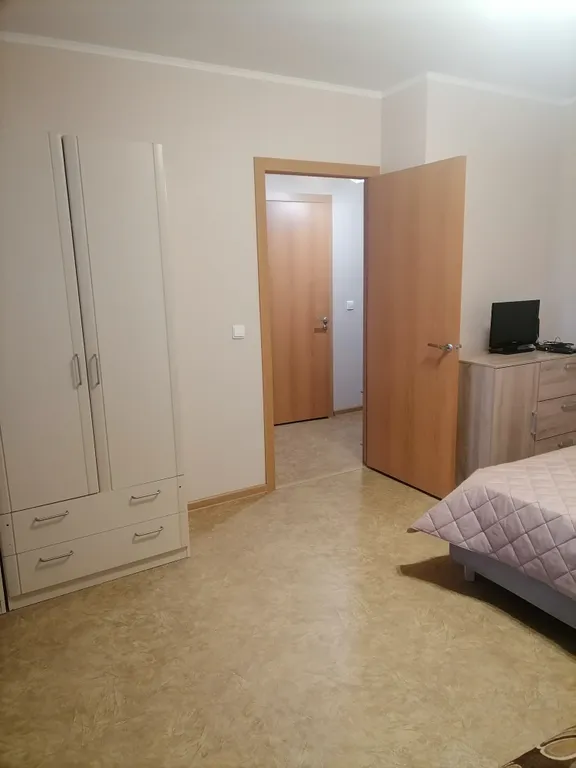 Квартира 1 к.кв. в новом 5эт.кирп.доме, недалеко от центра. — аренда посуточно в Великий Новгород