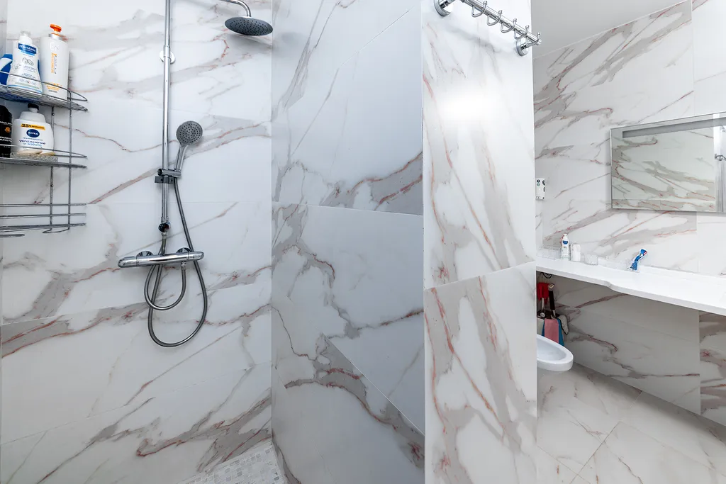 Квартира Квартира На берегу моря в ЖК Акватория с бассейном — Геленджик