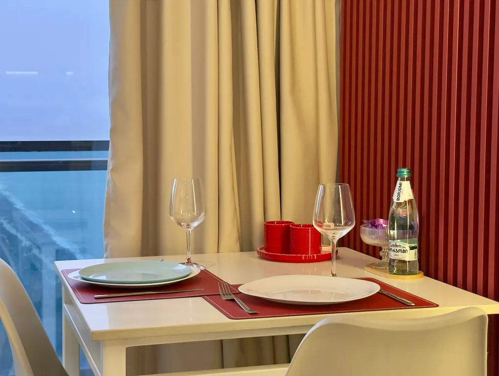 Солнечная студия на берегу моря