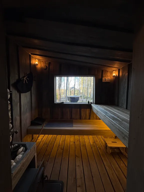 Дом и юрта на Валдае