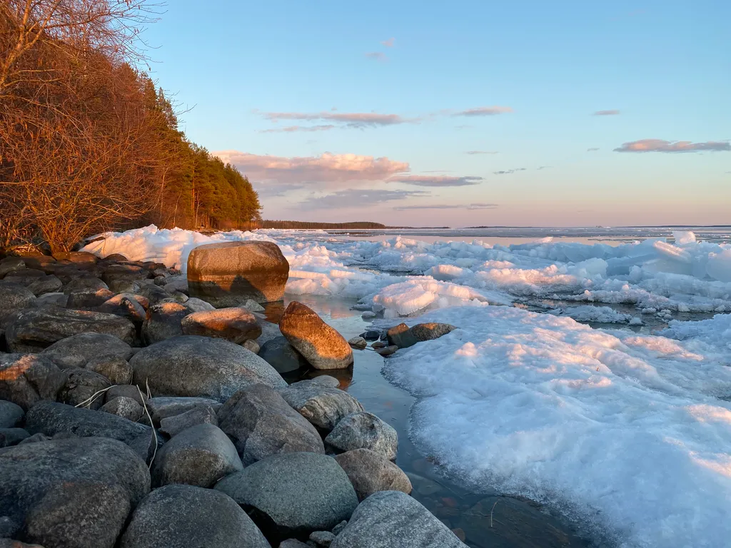 Озерный домик на Онего