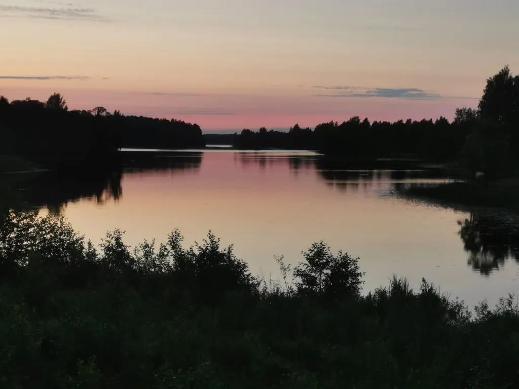 Twin house на берегу озера