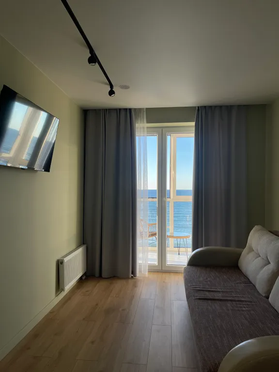 2-х комнатный апартамент с прямым видом на море