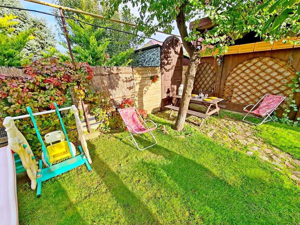 Коттедж у моря, детская площадка, бассейн,  костровая чаша, баттут.