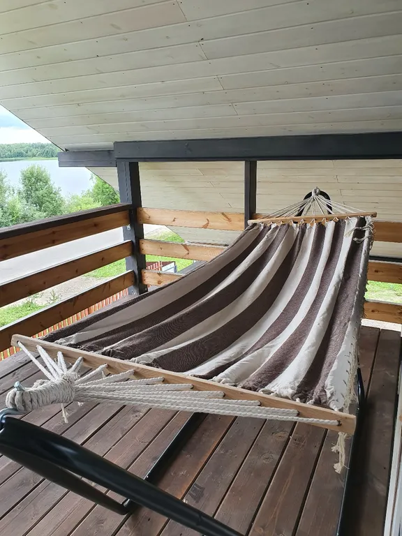 Коттедж на берегу озера