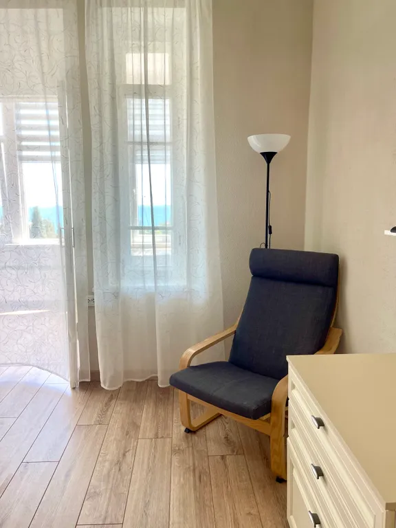 Двухкомнатная квартира с видом, рядом с морем