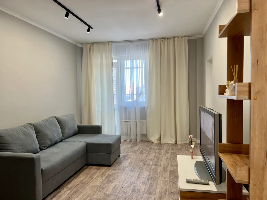 Квартира Квартира Возле планеты — Красноярск