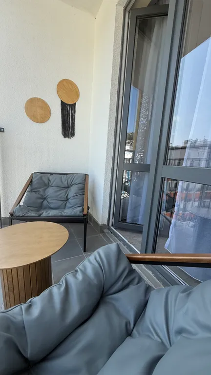 Абсолютно новая студия с прекрасным видом на горы