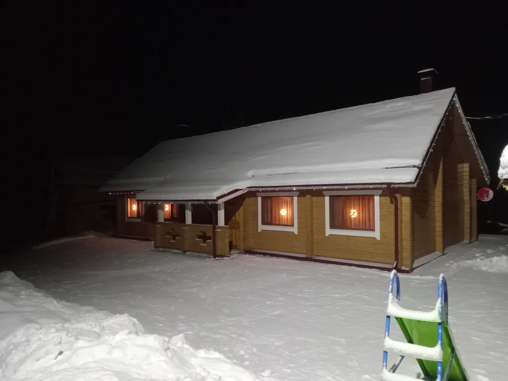 Уютный дом со всеми удобствами на берегу озера Верхнее Куйто