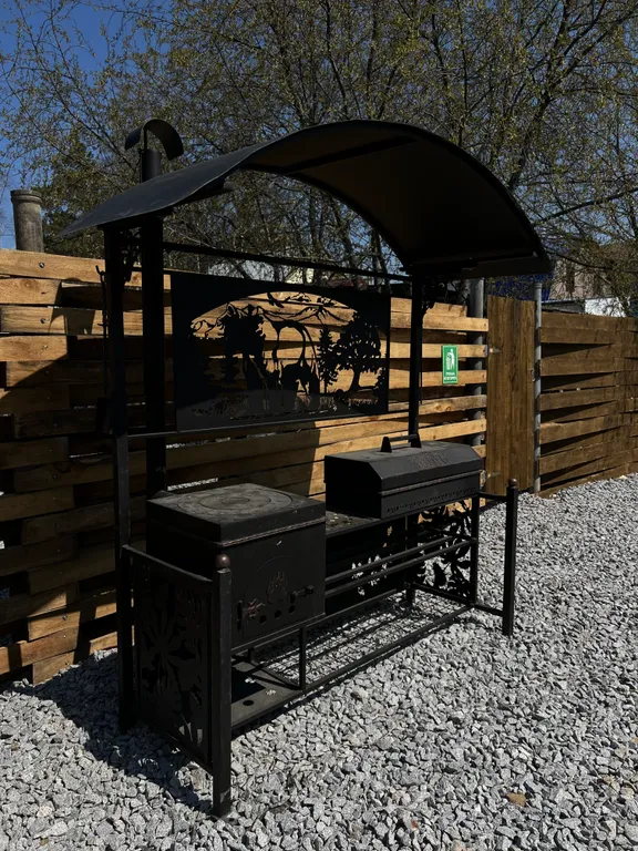 Дом Коттедж в черте города