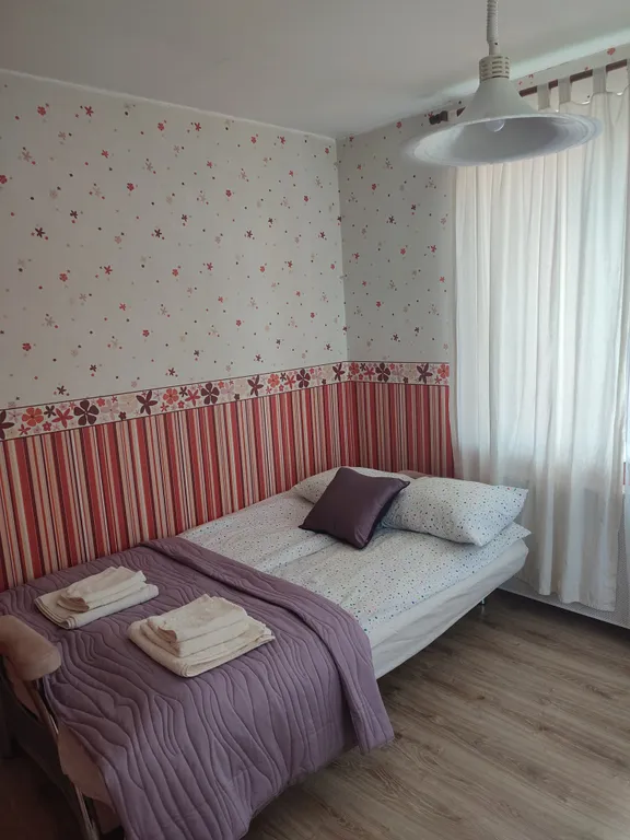 Дом с камином, красивой беседкой  большой территорией недалеко от моря