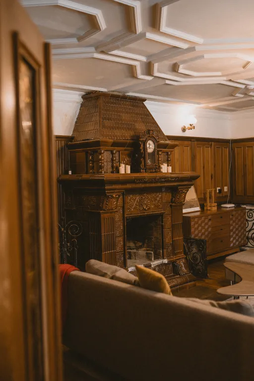 Усадьба Поспеева - дом с камином