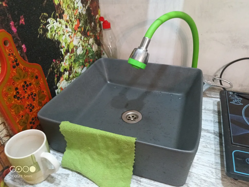 Старый дворик, где уютно и тепло