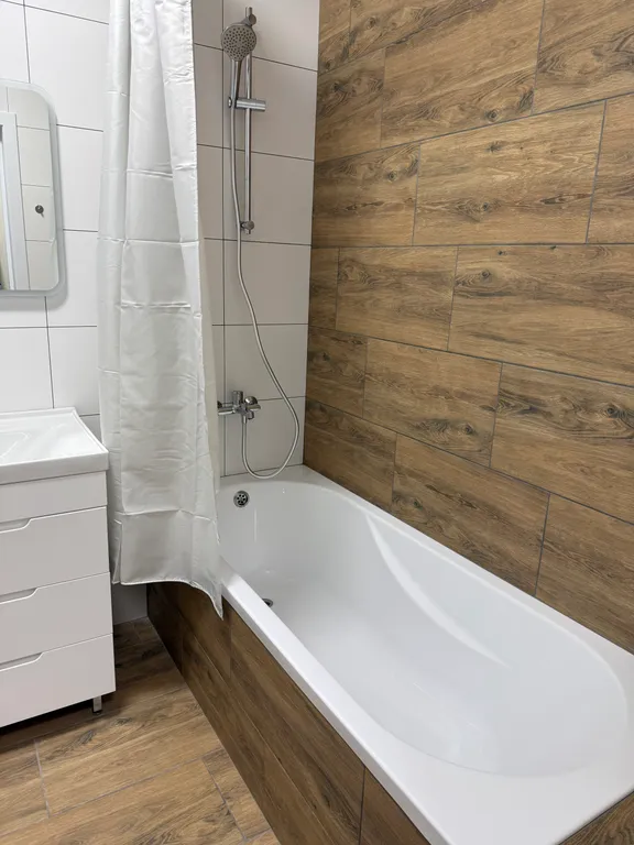 Коттедж Домик с тремя спальнями — Новороссийск