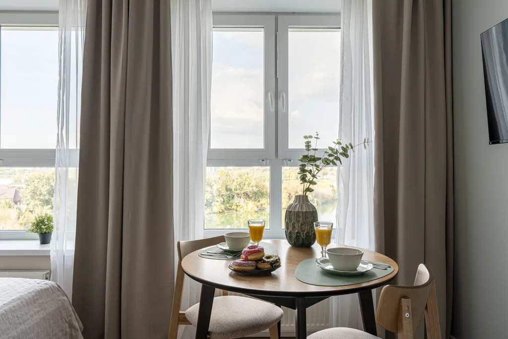 Студия с видом на озеро Кабан