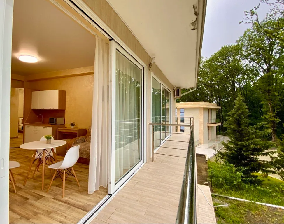 Квартира Квартира Студия с бассейном на территории — Сириус