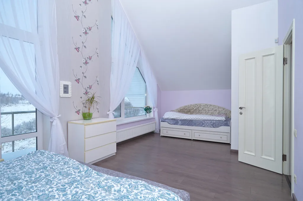 Уютный коттедж с 4-ми спальнями, баней и бильярдом у озера