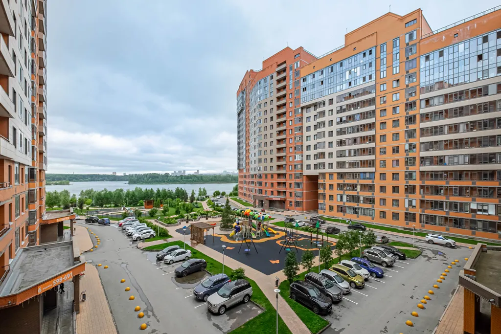 Большая семейная трёшка студия с видом на Обь и своей набережной