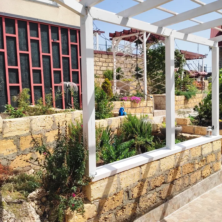 Дом с бассейном на Азовском море Виноград