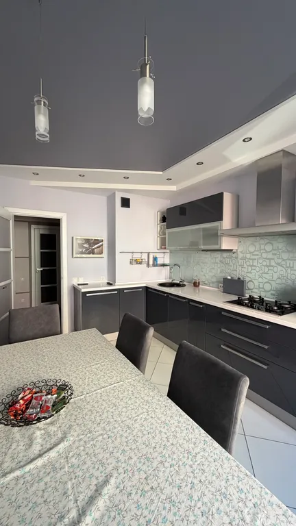 Уютная трёхкомнатная квартира, 10 минут от центра