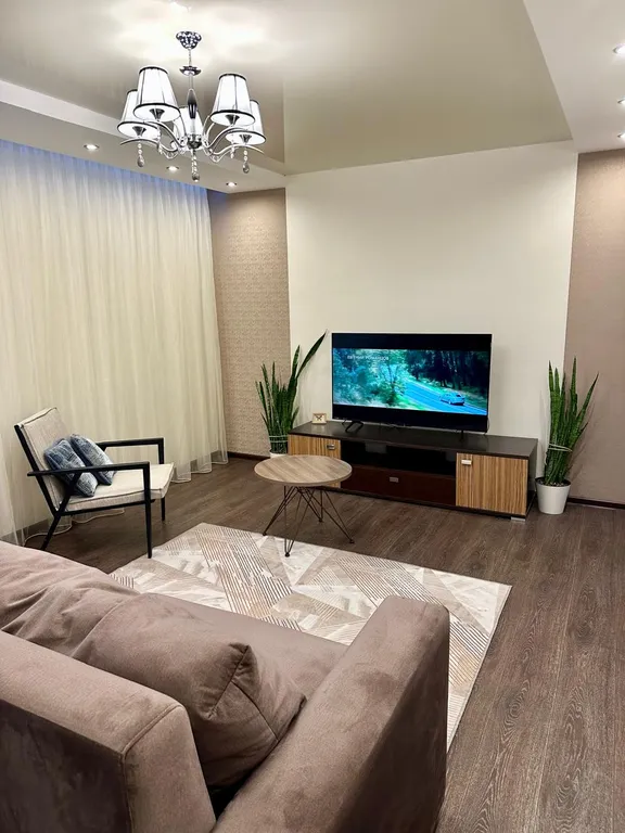 Престижная квартира — аренда посуточно в Киров