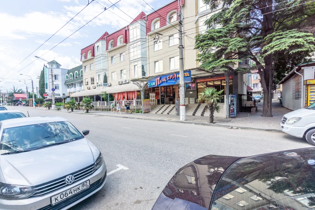 2х комнатные апартаменты в 200 метрах от моря в центое Алушты