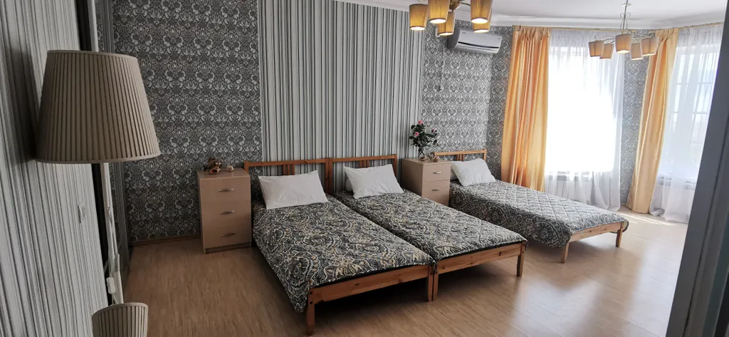 Уютная комната в частном доме у моря, удобства на этаже