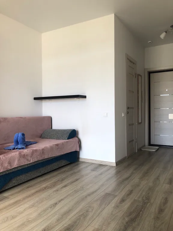 Уютная студия с террасой с видом на горы