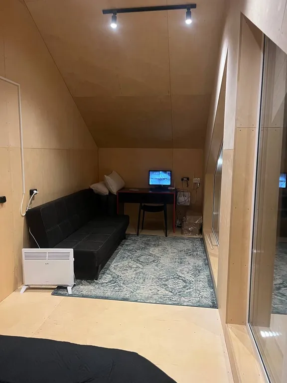 Барнхаус на берегу реки Кундыш