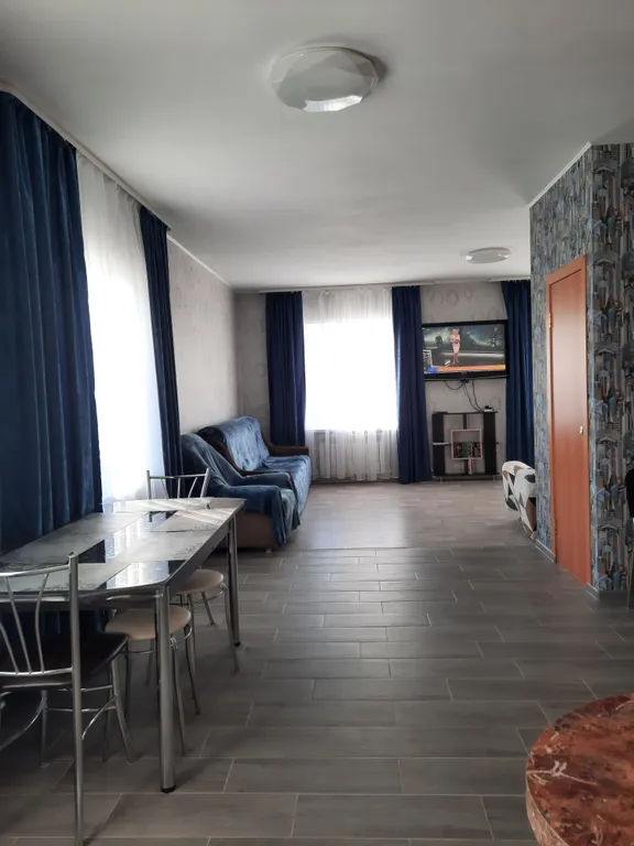 Уютный новый коттедж недалеко от центра города