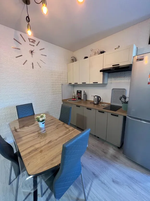 Сдается второй этаж в двухэтажном доме с большой мансардой